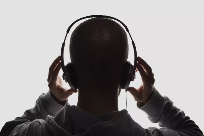 1,3 tỉ người có nguy cơ bị hỏng khứu giác do nghe nhạc quá to