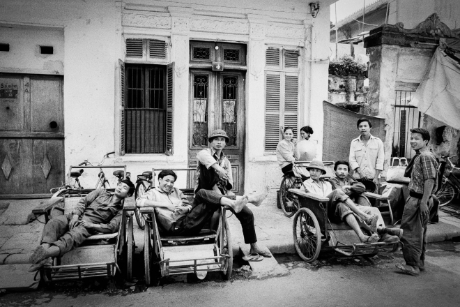 Photo exhibition revisits Hanoi in the 1990s