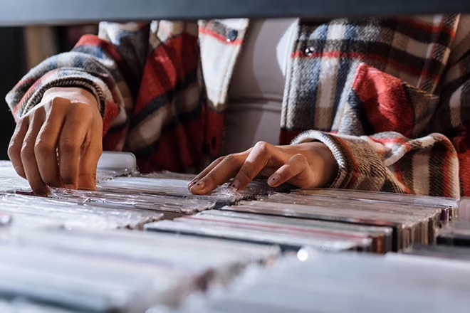 CD sales in the US rising quicker than vinyl for first time in 10 years