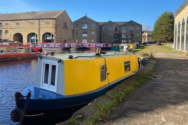 Canal boat record store Rubber Ducky Records is back afloat