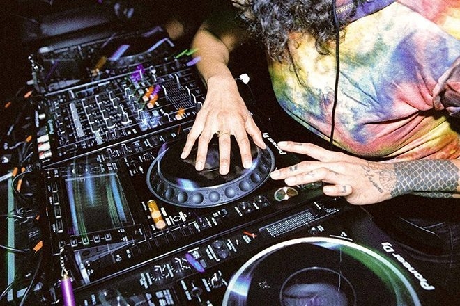 65% of DJs say they don't play their favourite music at gigs