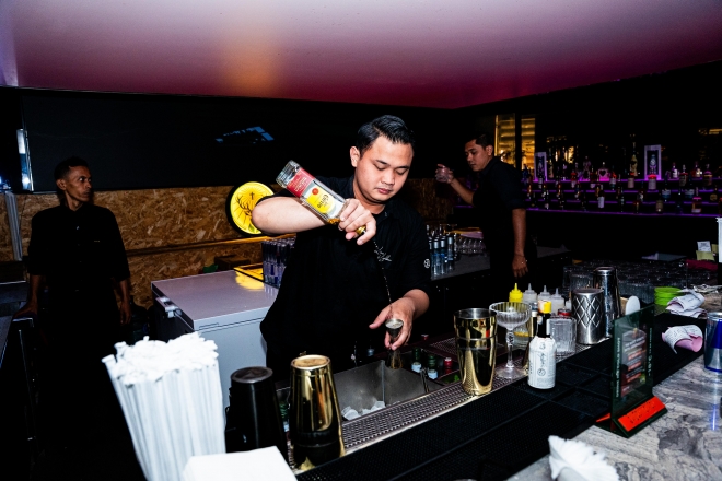 Pemerintah Indonesia akan menaikkan pajak hiburan untuk diskotik, klub malam dan bar