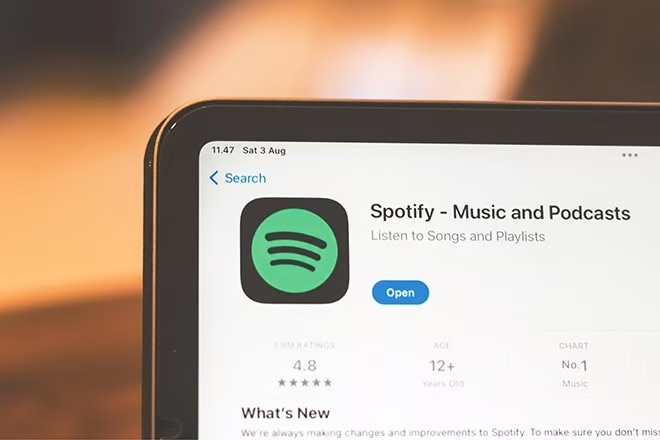 Daniel Ek to step down as CEO of Spotify