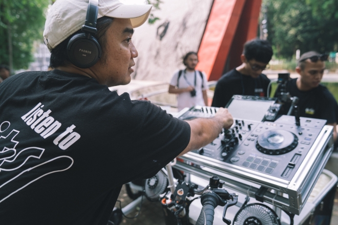 Watch: Dipha Barus takes his beats to the streets