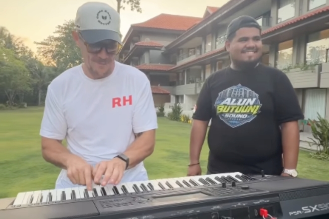 Diplo’s video with viral Indonesian keyboardist spotlights local koplo sound