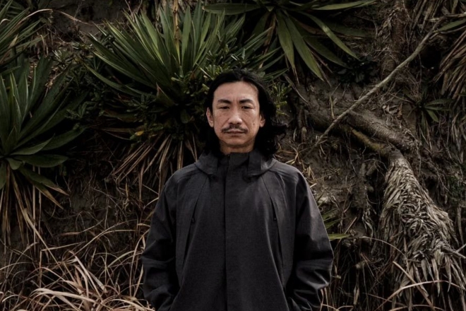 DJ Nobu halts set & addresses intrusive crowd behaviour during Geneva show