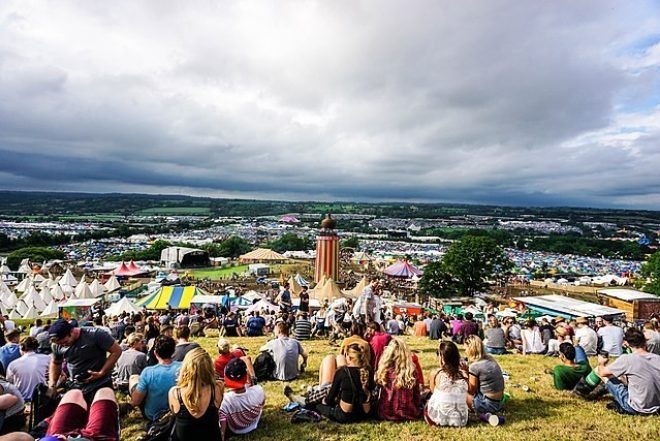Glastonbury launches ticket raffle for 2024 festival in aid of people affected by conflict