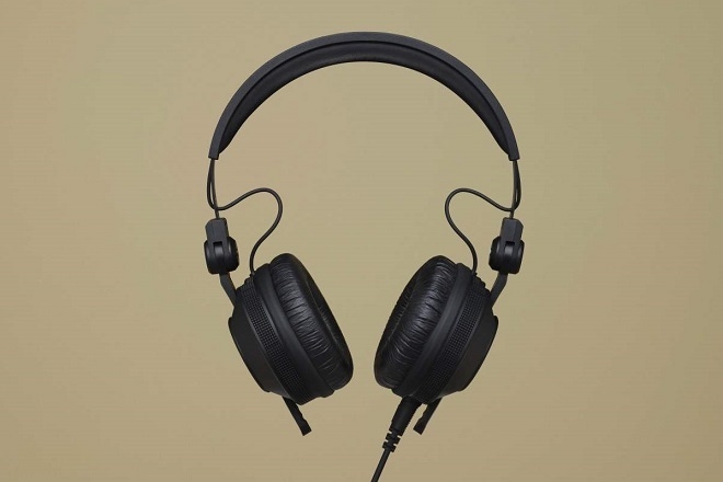 Pioneer DJ announce sleek new HDJ-CX professional DJ headphones