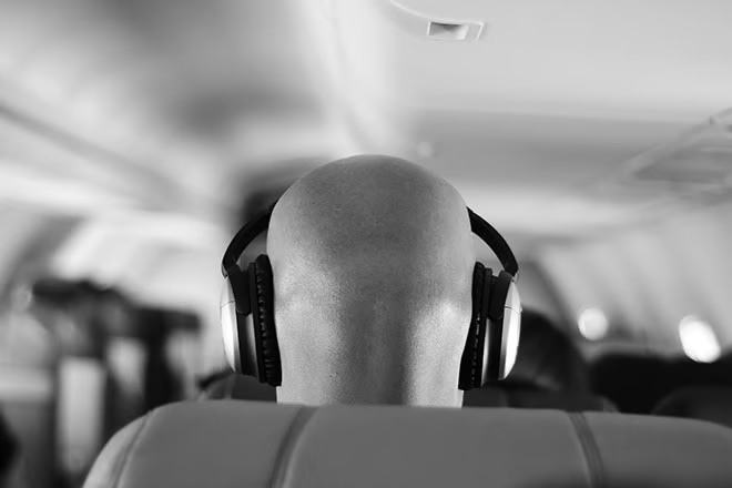 United Airlines threatens to ban customers who don’t use headphones