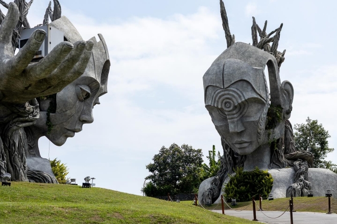 Bali: PORTAL x Nuanu