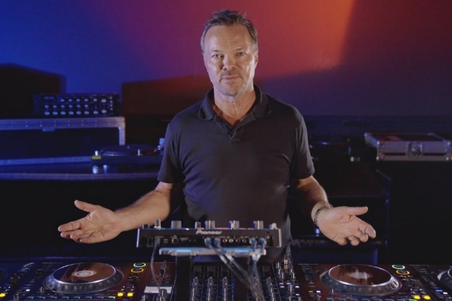 The Pete Tong DJ Academy hands out scholarships to support aspiring DJs