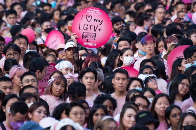 Singapore embraces Pride Month with hopes of overturning stringent & ancient laws