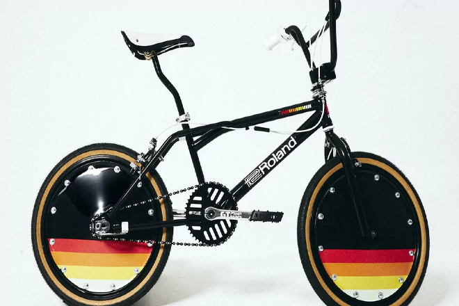 Roland kỷ niệm ngày 808 của mình bằng một thiết kế xe đạp độc đáo