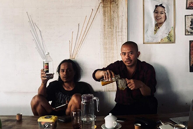 Avant-garde duo Senyawa’s upcoming album weaves sounds of homemade bamboo instruments with throat singing