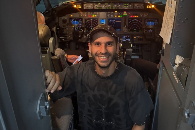 Tokyo: INTERGALACTIC: PLANETFALL presents Sofi Airlines live A/V show
