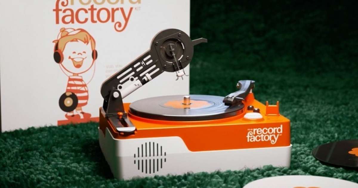 Cut your very own 5” vinyl records with the new PO-80 Record Factory