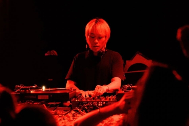 Hanoi: METRØ Invites Young Sun
